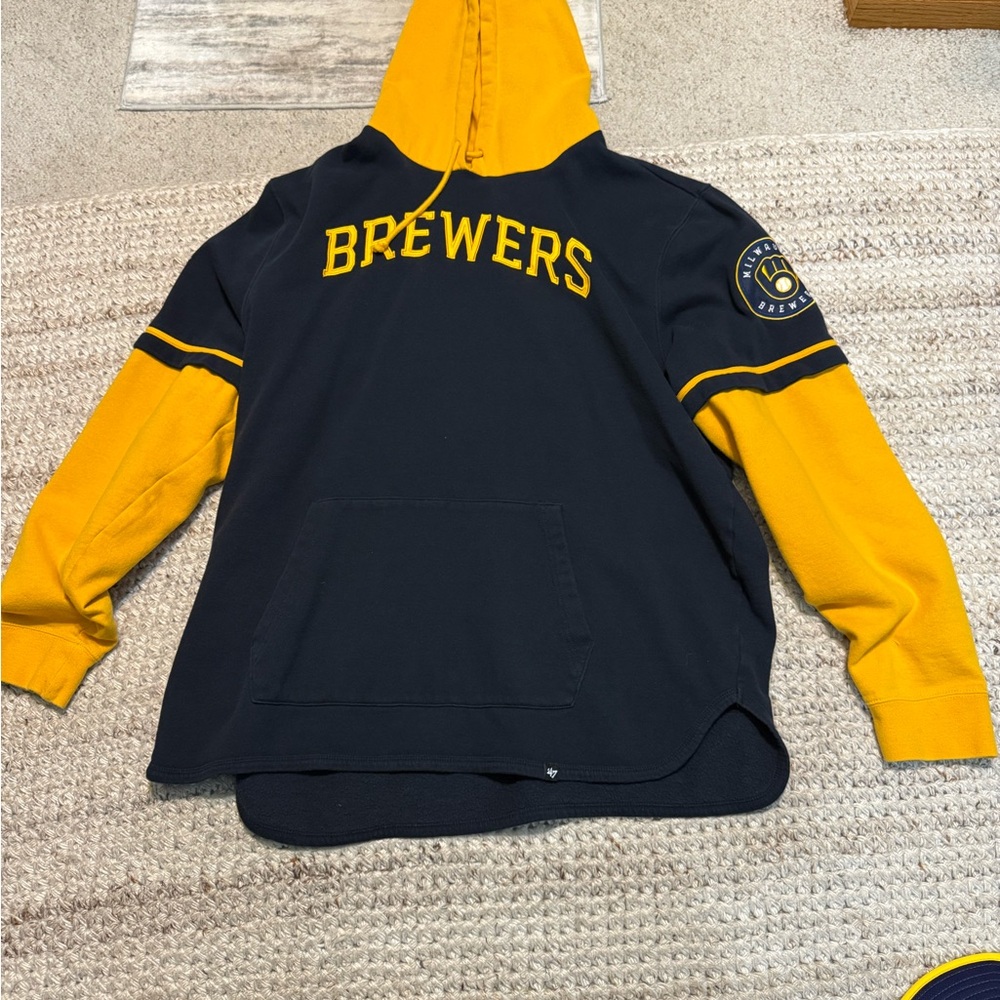 47 Brand Brewers Black and Yellow Men's Sweater